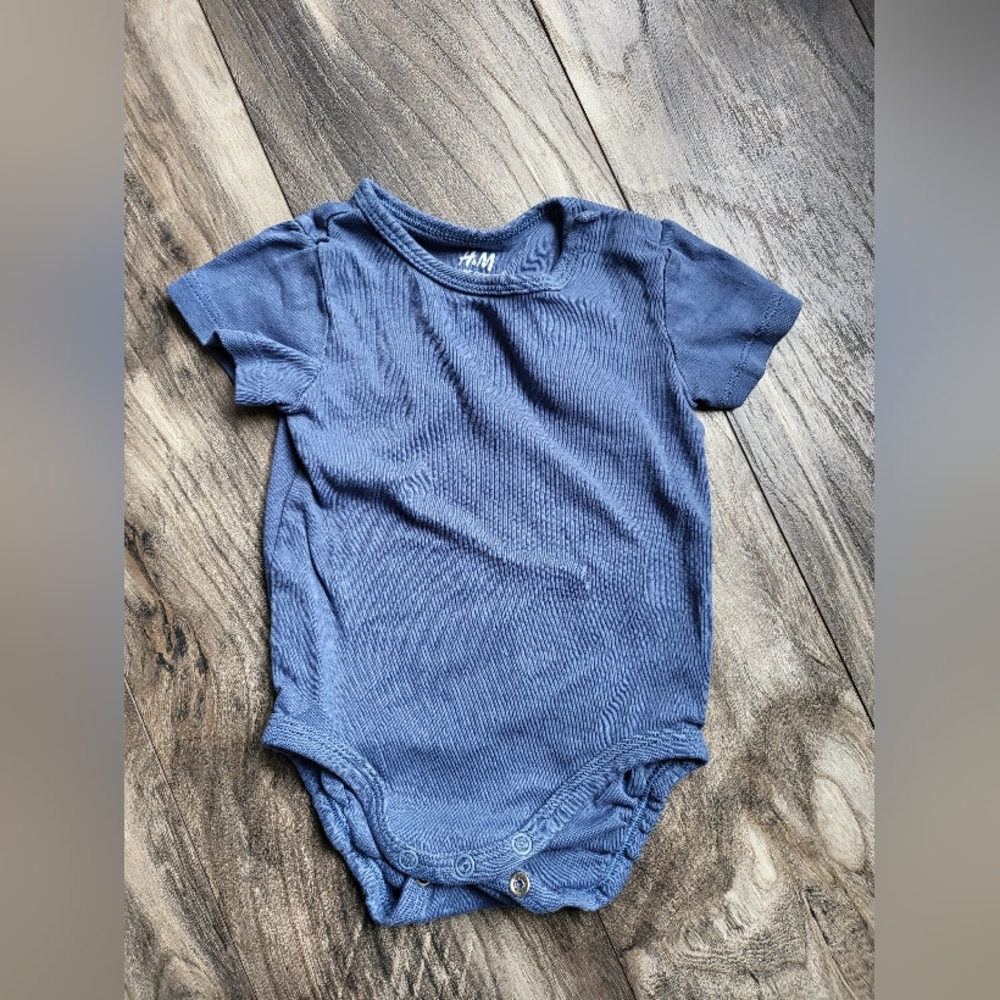 H&M Short-Sleeve Bodysuit